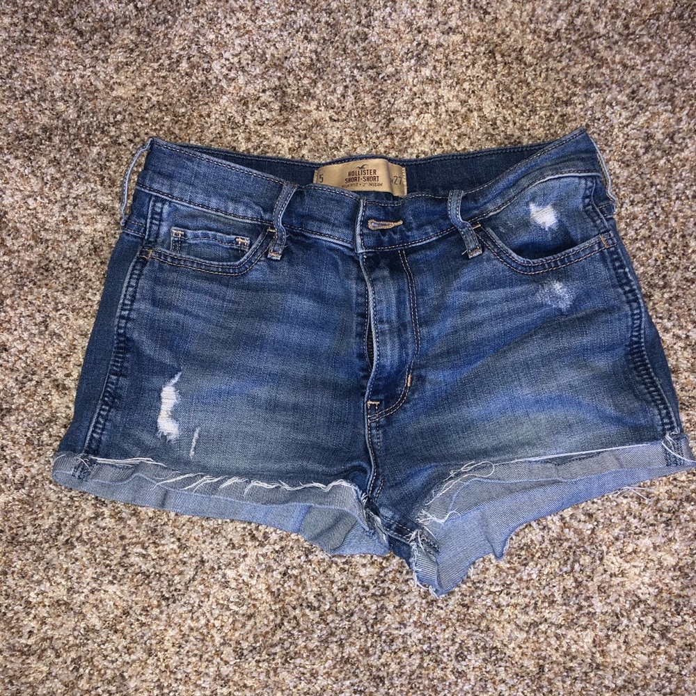 High rise shorts ✨